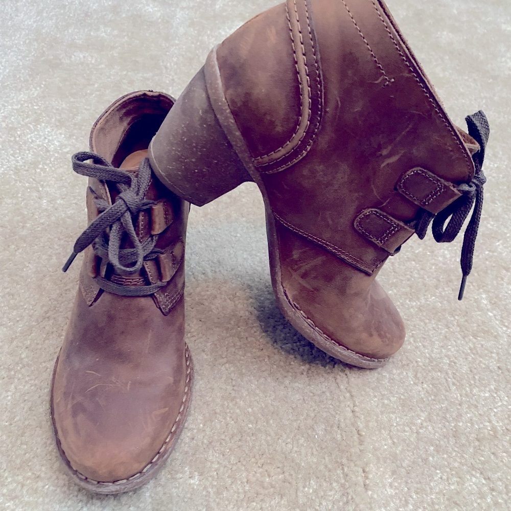 Clarks Boots! Worn Once And Super Comfy! Size 8.5 - image 1